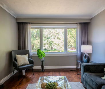 For Lease - 631 Trudale Court, Oakville, Ontario - Photo 2