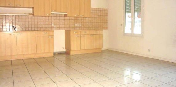 Location appartement 3 pièces 63 m² à Cluses (74300) - Photo 2