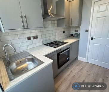 3 bedroom terraced house to rent - Photo 6