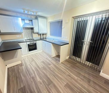 4 bedroom terraced house to rent - Photo 4