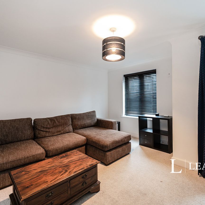 3 bedroom townhouse to rent James Terrace, Clarendon Road, Southsea, PO4 - Photo 1