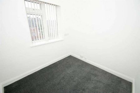 Allerton Grange Avenue, Leeds, LS17 - Photo 5