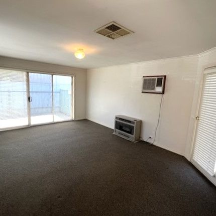 2 Bedroom Unit In The Heart Of Town - Photo 1
