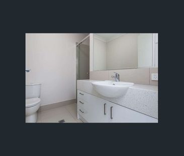 Low-Maintenance Living in the Heart of North Lakes - Photo 6