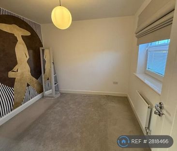 3 bedroom terraced house to rent - Photo 6