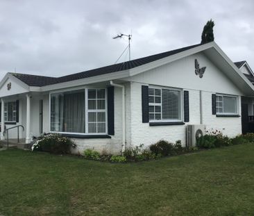 Elegant Stand-Alone Unit For Rent - Photo 6