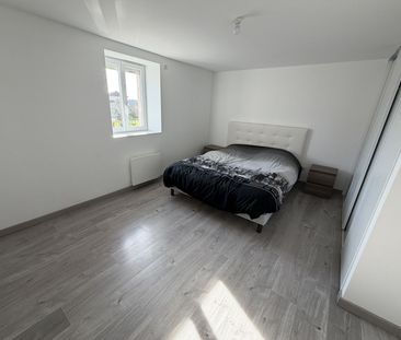 Location Maison 4 pièces 93m² ST PAUL DE VARAX 01240 - Photo 3