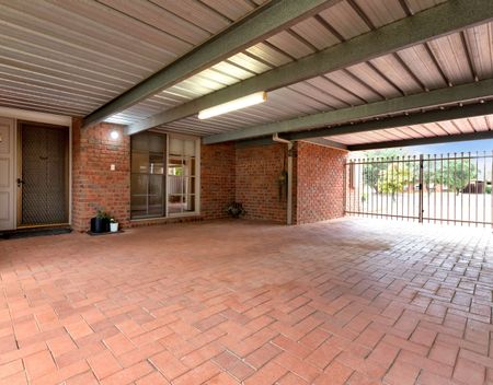 2 Elinda Court - Photo 5