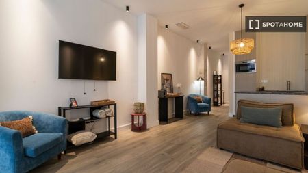 3 room luxury Flat for rent in Valencia, Spain - Photo 2