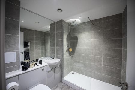 2 bedroom apartment to rent - Photo 4