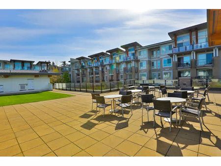 3 Bedroom Luxury Condo With Fireplace, Spa Amenities & Two Balconies - Photo 2