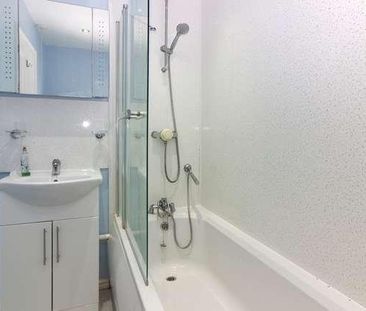 Emerson Valley - Lovely Bedroom Home With Parking, Garden, Modern F... - Photo 3