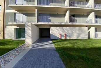 Apartamento T1 para Arrendamento com Varanda e Lugar de Estacionamento em Paranhos