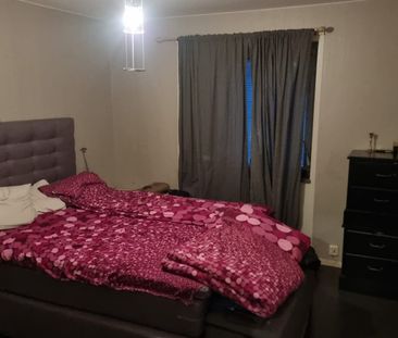 Friherregatan, Hässelby - Photo 1