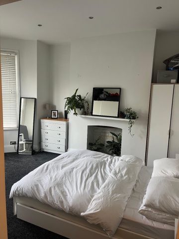 2 Bed Flat, Brixton, SW9 - Photo 3