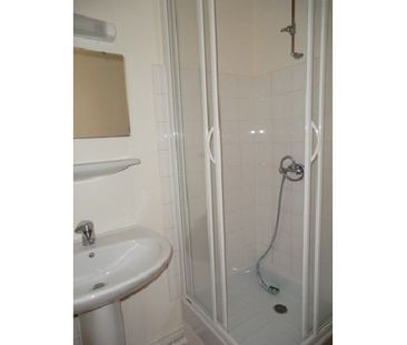 Location Appartement 1 pièce 31m² CHALON SUR SAONE 71100 - Photo 4