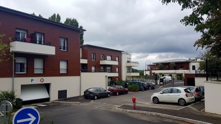 Location Appartement 2 pièces 52m² SANTENY 94440 - Photo 3