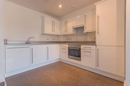 2 bedroom flat to rent - Photo 5