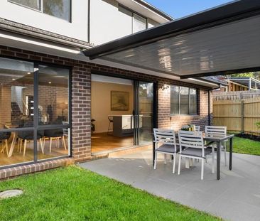 3 Bedroom Townhouse, In The Perfect Location, The Perfect Property - Photo 6