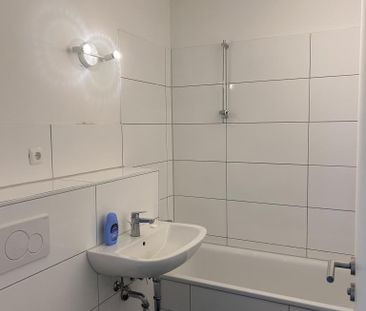 3-Zimmer-Wohnung mit Balkon in Monheim-Berliner Viertel mieten - Foto 2