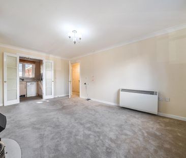 1 bedroom retirement property to rent - Photo 4