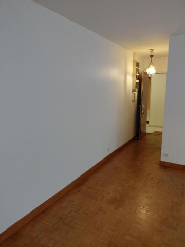 Location Appartement 2 pièces 52m² ANGERS 49000 - Photo 2