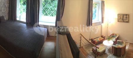 Pronájem bytu 1+kk • 40 m² bez realitkyNad Santoškou, Praha - Smíchov - Photo 5