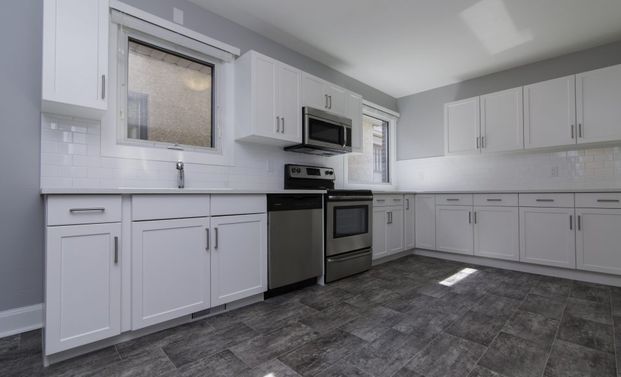 653 Mountain, Winnipeg, MB - Photo 1