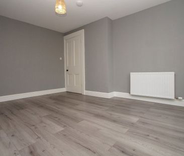 Flat in Warwick Road, Carlisle - Photo 4