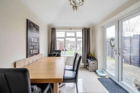 Burns Walk, Thatcham, RG18 - Photo 4