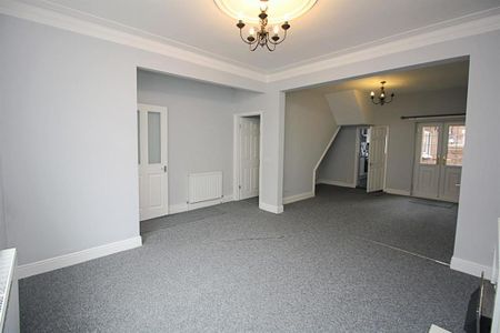 3 bedroom terraced house to rent - Photo 2