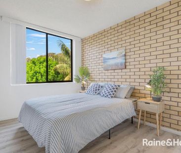 GREAT LOCATION - LOW MAINTENANCE FULLY FURNISHED UNIT - Photo 3