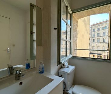 A LOUER // studio de 22.80 m² en intra-muros AVIGNON, - Photo 6