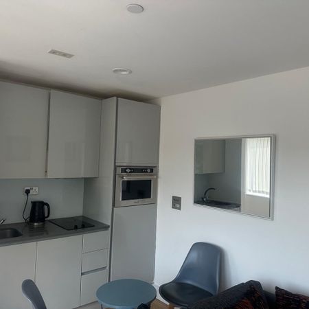 2 Bed Flat, Luton, LU4 - Photo 3