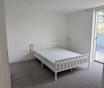 3 Bed Flat, Merlin Court, SE3 - Photo 6