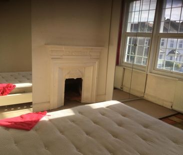 2 Bed Maisonette, Cecil Road, TW3 - Photo 3