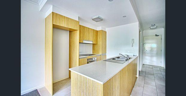 Next to Indooroopilly Shopping Centre - Photo 1