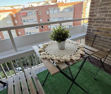 Room in a shared 6-bedroom apartment for rent in Estrella - Foto 4