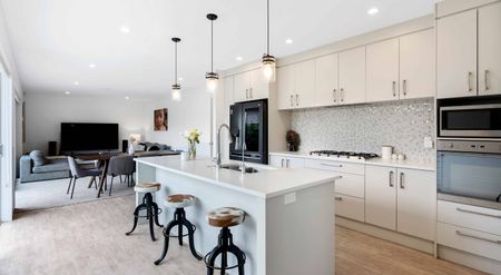 Excellent Location - Photo 3