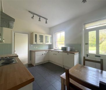 2 bedroom semi-detached house to rent - Photo 3