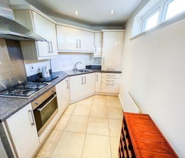 8 Greenwood Court, Ballynahinch Road, Lisburn, BT27 5GF - Photo 6