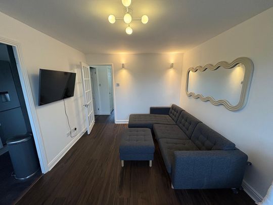 1 Bed Flat, Lucas Gardens, N2 - Photo 1