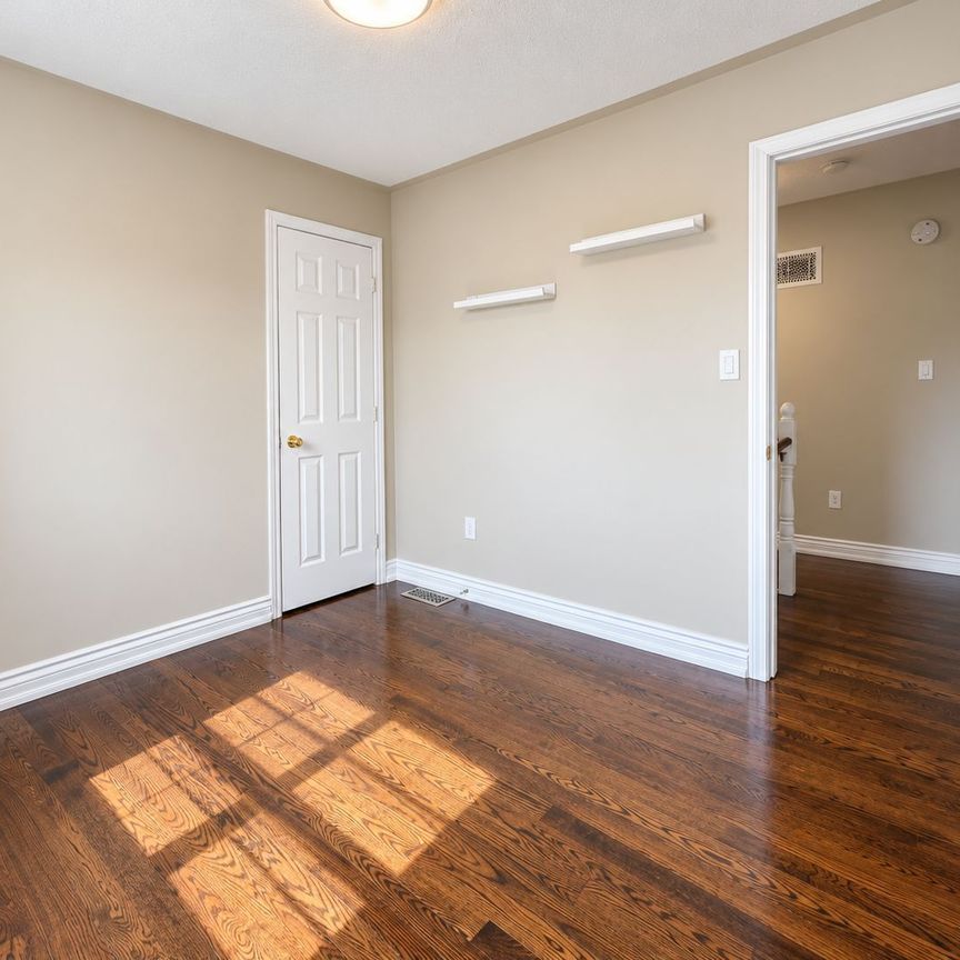 For Lease - 604 Hamilton Crescent, Milton, Ontario - Photo 1