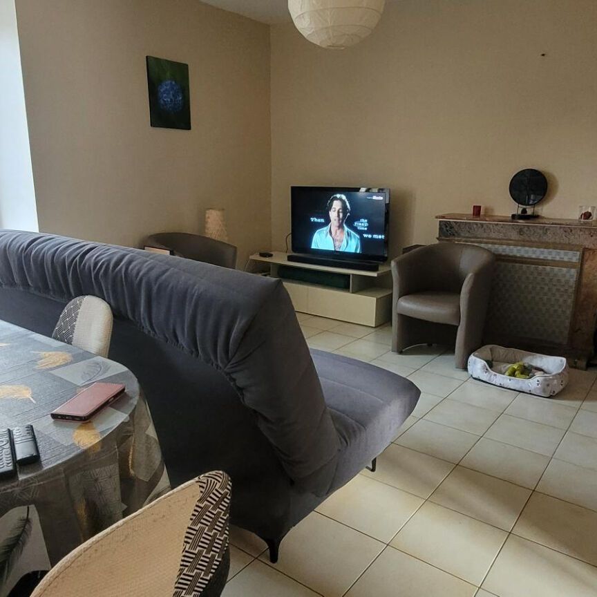 Location Appartement 2 pièces 52m² COMBOURG 35270 - Photo 1