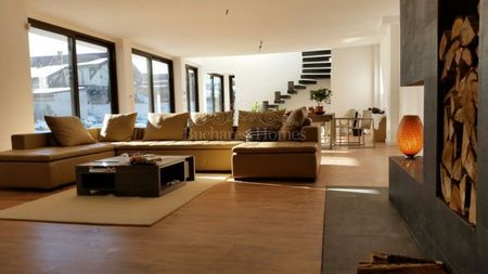 Contemporary Five Bedroom Home with Pool in Pipera - Fotografie 2