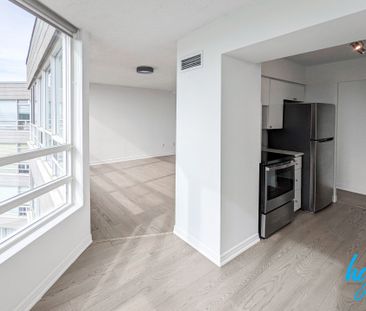 For Lease - 50 Kingsbridge Garden Circle Unit# 1801, Mississauga, O... - Photo 4