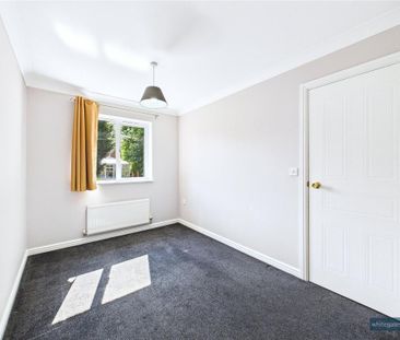 4 bedroom detached house to rent - Photo 4