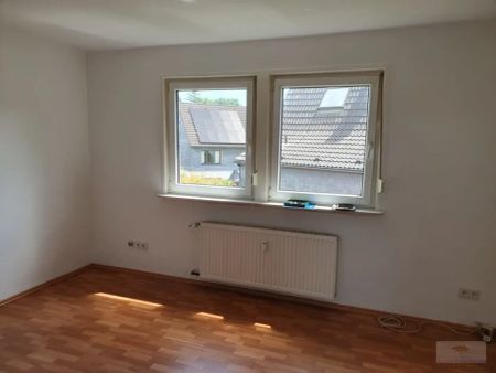 Schöne moderne 4 Zimmerwohnung im 3 Familienhaus in guter Lage, Gartenmitbenutzung in Velbert Mitte - Photo 4