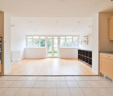 4 bedroom terraced house to rent - Photo 4