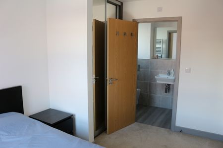 3 Bed Semi-Detached House, Paintworks, BS4 - Photo 2